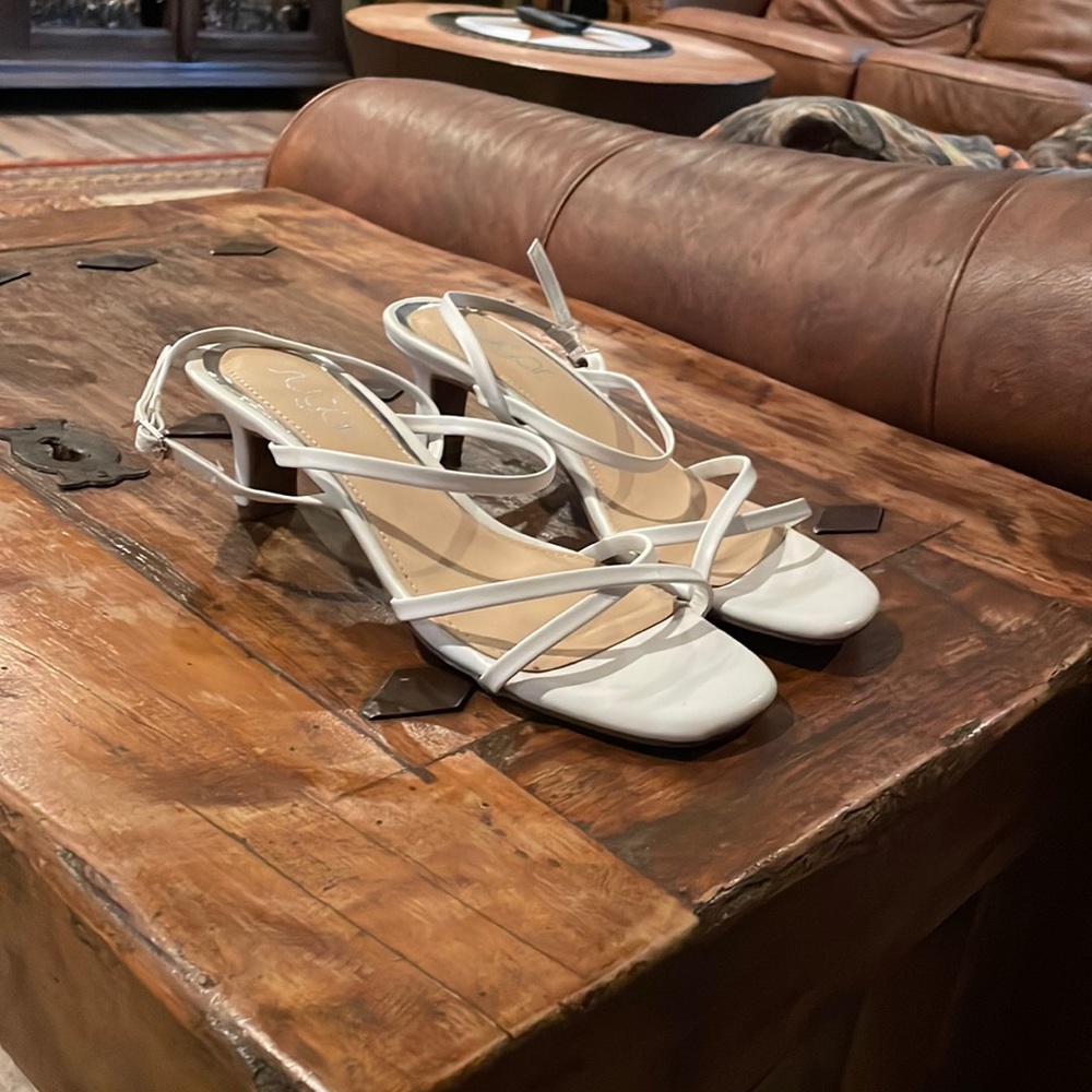 white size 8 womens 2 inch heel